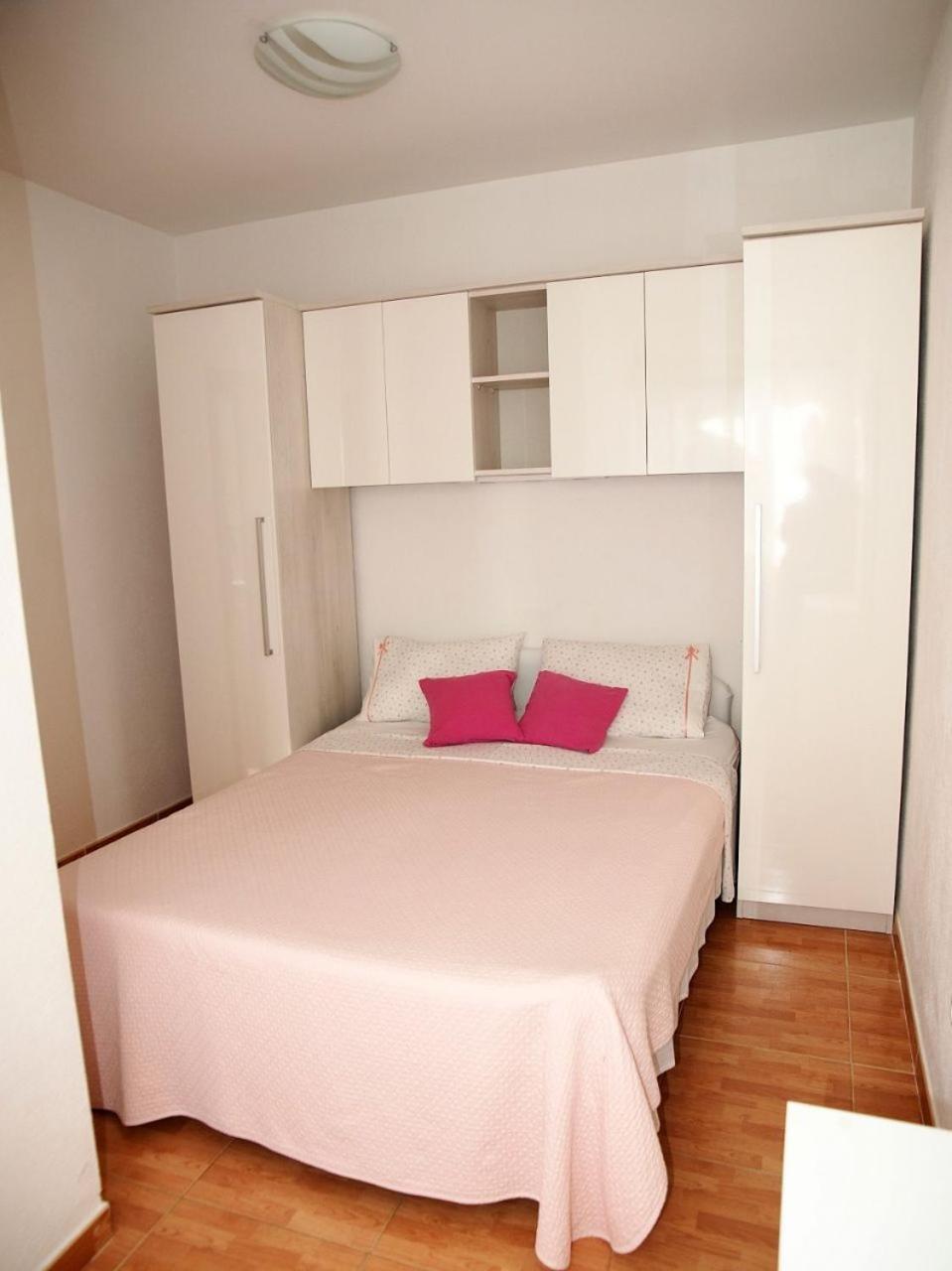 Apartments Ivi - 100 M From Pebble Beach 德朗西斯 外观 照片