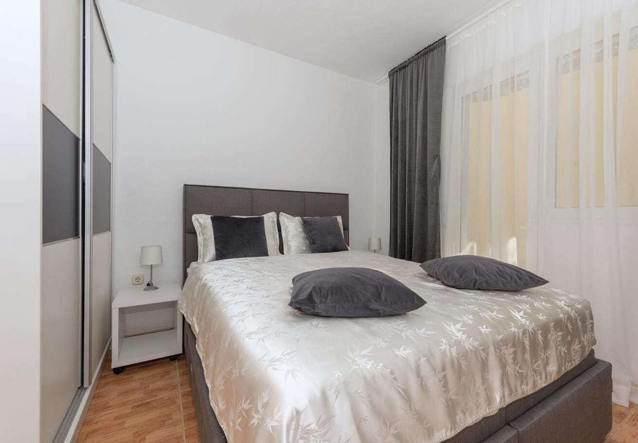 Apartments Ivi - 100 M From Pebble Beach 德朗西斯 外观 照片