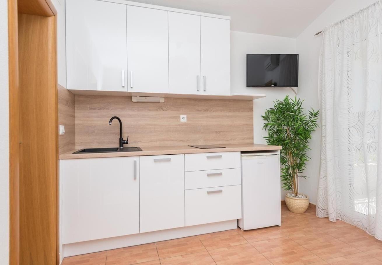 Apartments Ivi - 100 M From Pebble Beach 德朗西斯 外观 照片
